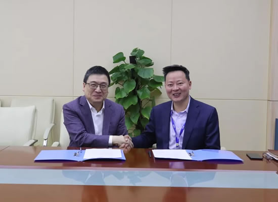 中加合作，走向國(guó)際化